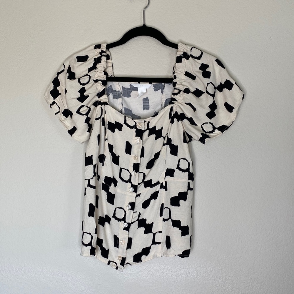 H&M black and cream top button down Sz small